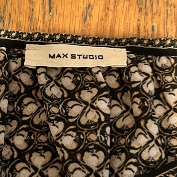 🖤 Max Studio printed top, estimated size XL (based on measurements). - Picture 2 of 10